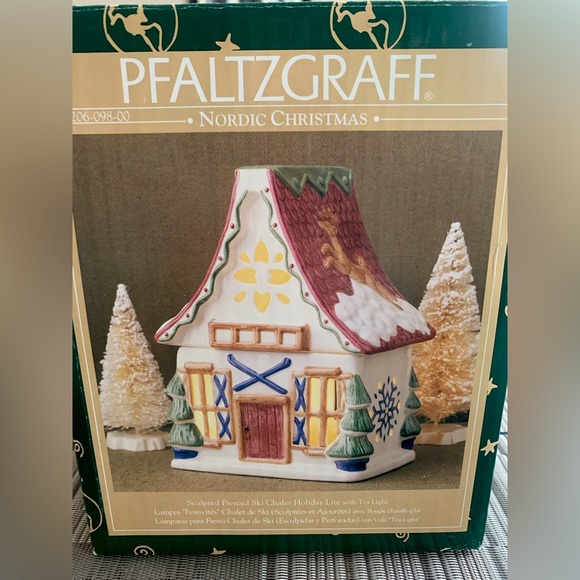 Pfaltzgraff Nordic Christmas Ski Chalet Holiday Decor Candle Tea Light House NEW - Picture 1 of 8